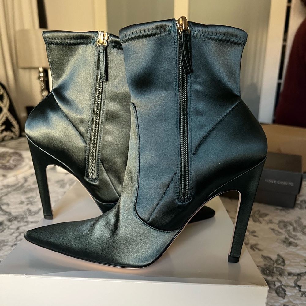 Good American Green heels